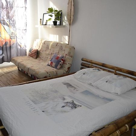Apartamento Belle Chambre D'Hote Pour 2 A 4 Personnes Chef-Boutonne Exterior foto