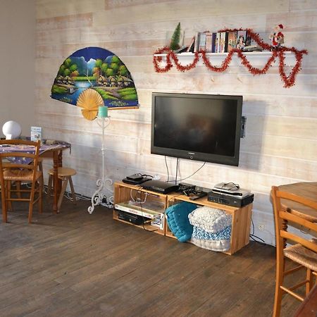 Apartamento Belle Chambre D'Hote Pour 2 A 4 Personnes Chef-Boutonne Exterior foto