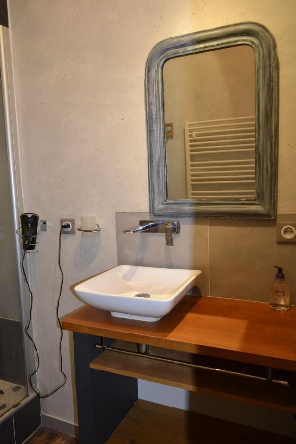 Apartamento Belle Chambre D'Hote Pour 2 A 4 Personnes Chef-Boutonne Exterior foto